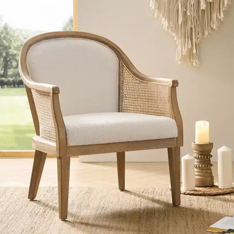 Fauteuil en rotin style ferme avec structure en bois massif