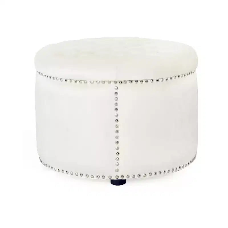 Pouf rond capitonné en velours avec clous de tapissier
